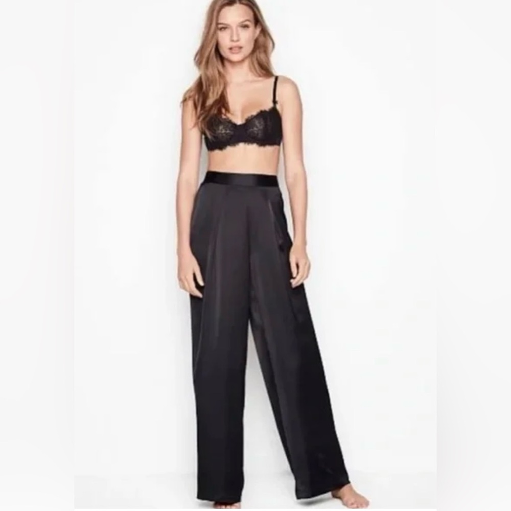 NWT Victoria’s Secret Black Satin Wide Leg Pant Size XL